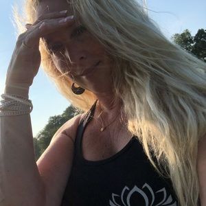 Meet your Posher, Deborah